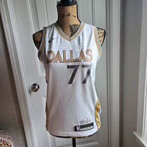 Nike Dallas Mavericks Luca Doncic City Edition Jersey Size Youth M